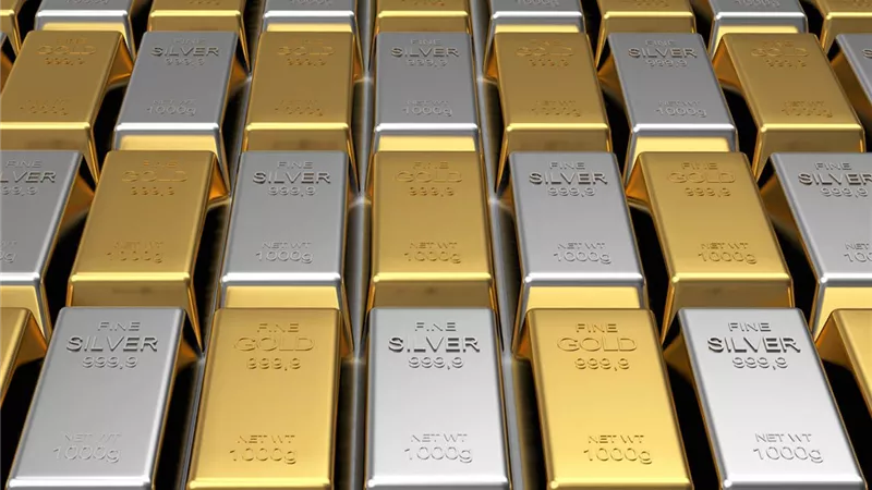 وسط توقعات بخفض الفائدة.. الذهب يخسر 3 دولارات والفضة تهبط 27 سنتًا