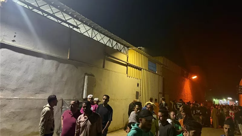مصرع عامل وإصابة آخر في انفجار أسطوانة أكسجين داخل مصنع بالوراق