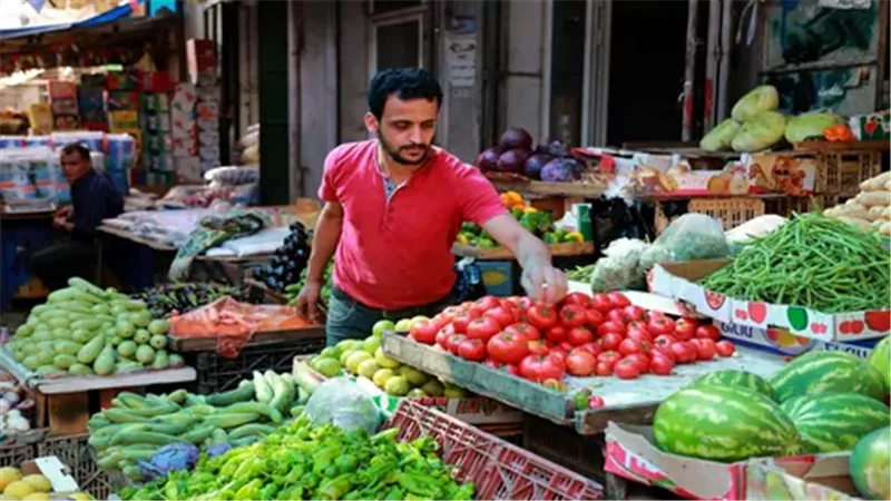  اليوم .. تباين أسعار بعض الخضراوات واستقرار الفاكهة في الأسواق