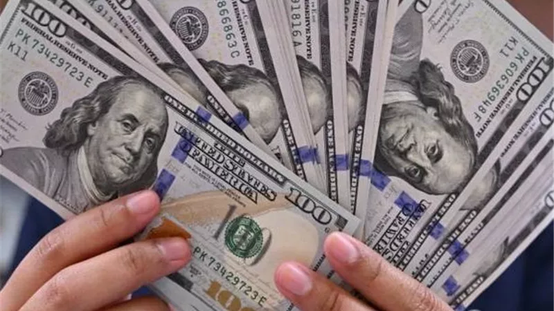 أسعار صرف الدولار مقابل الجنيه في ختام تعاملات اليوم الاثنين