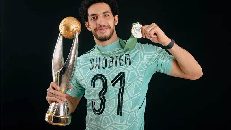 تحرك جديد من الأهلي بشأن عقد مصطفى شوبير