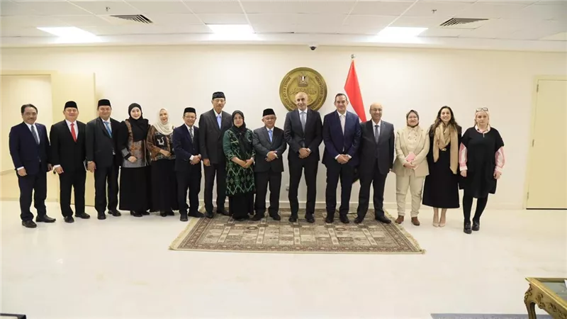 تبادل الخبرات وتعزيز التعاون على طاولة اجتماع وزيري التعليم المصري والإندونيسي