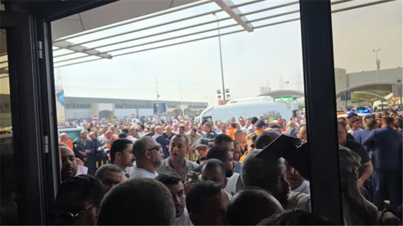 انتهاء تصويت اليوم الأول في انتخابات النواب بالخارج داخل سلطنة عمان والإمارات