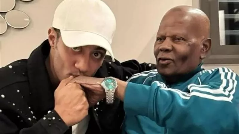 الفنان خالد الصاوي ينعى والد محمد رمضان.. «نسأل الله أن يغفر له»