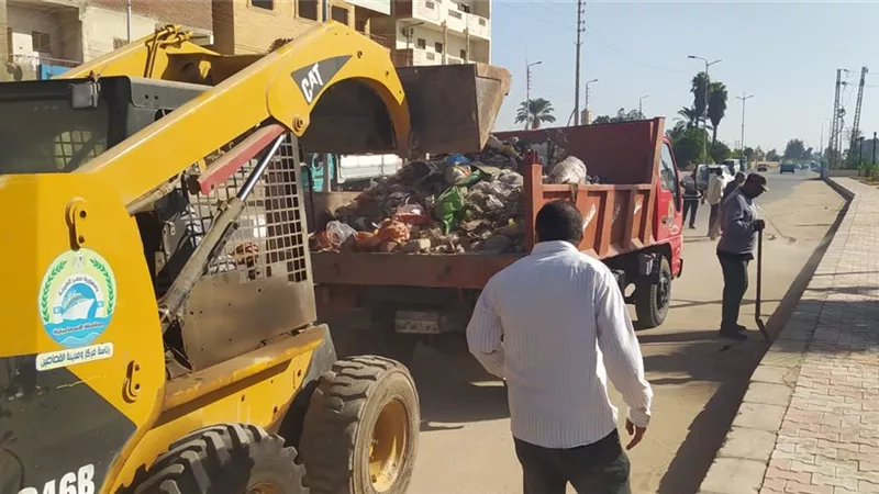 محافظ الإسماعيلية يوجِّه بتكثيف أعمال النظافة ورفع كفاءة الإنارة العامة