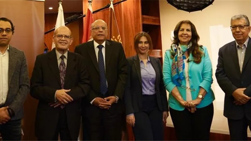 قصواء الخلالي تستقبل نخبة من الخبراء السياسيين في شركة باستيت كميديا