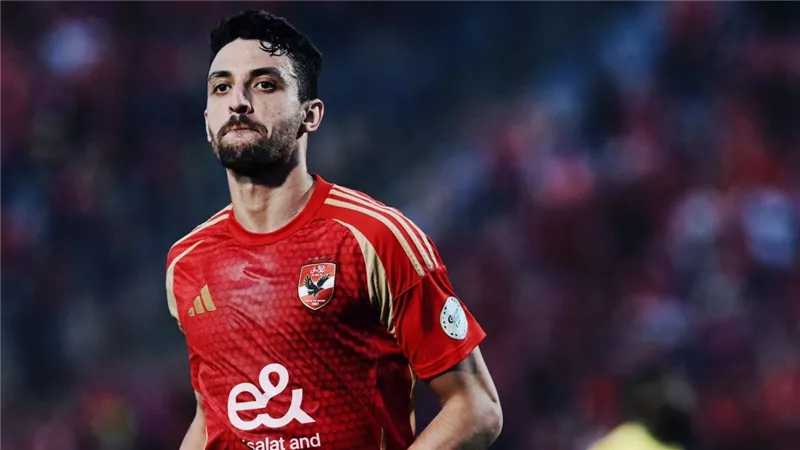 عبدالجليل يثني على ضم طاهر ويكشف عن مرونة قائمة المنتخب 