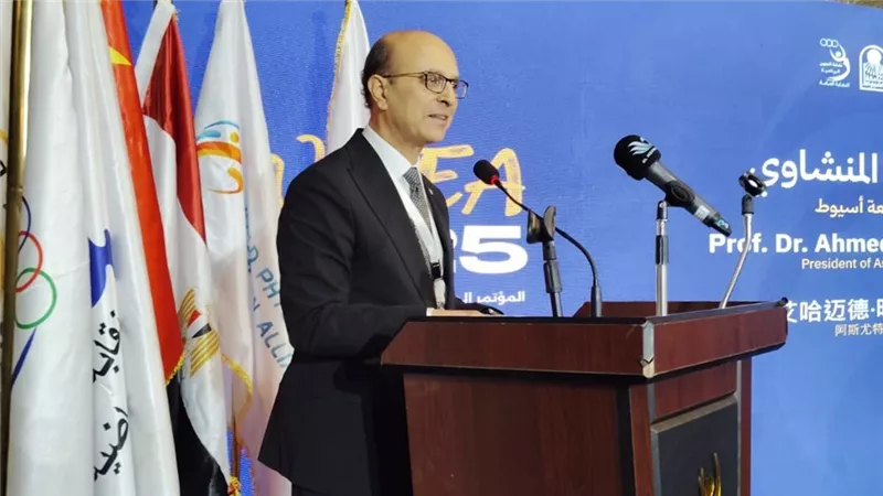 رئيس جامعة أسيوط: الأبحاث التطبيقية ركيزة لتحويل المعرفة إلى واقع يخدم التنمية البشرية
