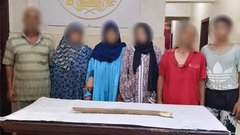 بسبب الميراث.. الأمن يكشف فيديو اعتداء ابن على أمه وشقيقته بالشرقية