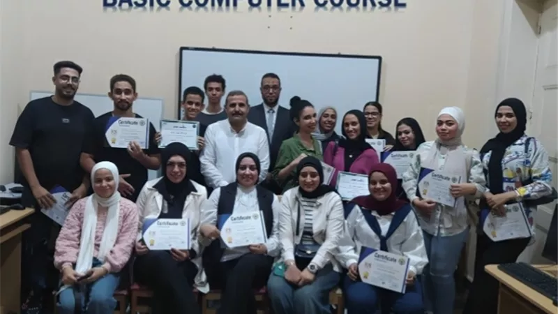 تخريج دفعة جديدة من متدربي برنامج أساسيات الحاسب الآلي بالإسماعيلية