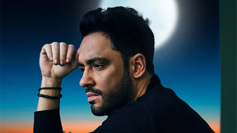 مطر ودموع.. رامي جمال يشعل أجواء الشتاء بعودة درامية مفاجئة 