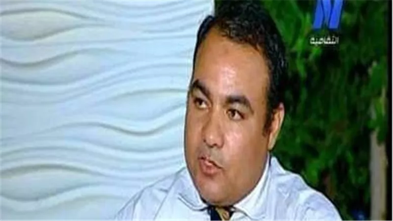 روائي: حافز الشاعر في الأمسية 50 جنيهًا و«مبياخدهاش»