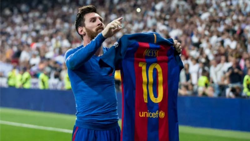 رئيس برشلونة: لا أندم على رحيل ميسي.. والنادي فوق الجميع