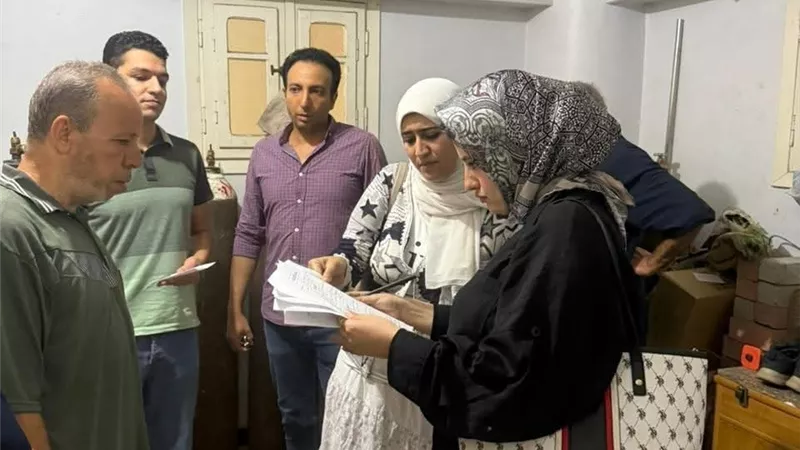 خلال جولة مسائية بالبحيرة.. مدير إدارة العلاج الحر تتابع المنشآت الطبية الخاصة |صور