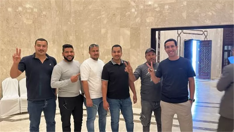 إقبال الجالية المصرية بالسعودية على لجان التصويت في انتخابات البرلمان |صور