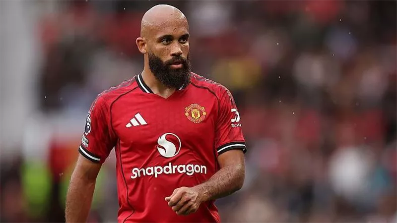 مانشستر يونايتد يضغط لتأجيل سفر مبيومو قبل انطلاق كأس أمم إفريقيا