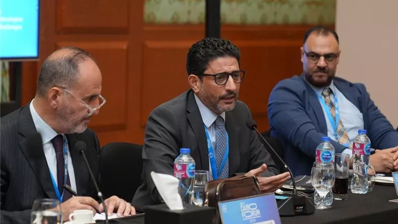 خبير دولي: الذكاء الاصطناعي يضيف 15.7 تريليون دولار إلى الناتج العالمي بحلول 2030