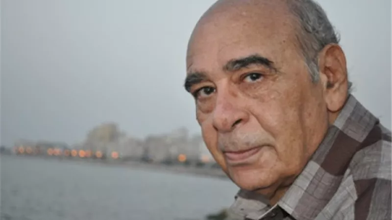 الخميسي: محفوظ وإدريس يستحقان جائزة «نوبل».. ومعرض الكتاب مطالب بإحياء الأدب المعاصر
