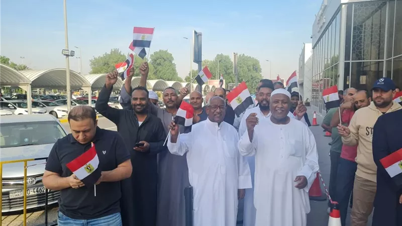مصطفى بكري: سيناريو 2010 يجب ألا يتكرر في انتخابات المصريين بالخارج