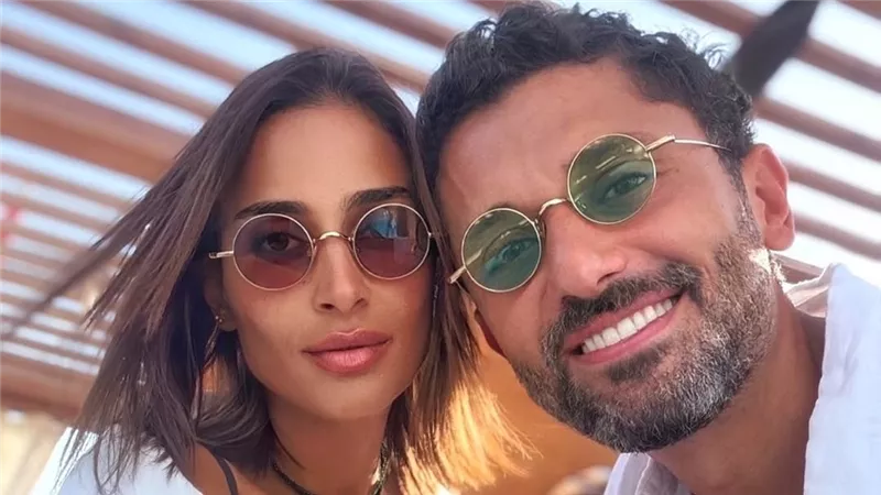 بعد أنباء عن طلاقهما.. كيف تحدث كريم محمود عبد العزيز عن علاقته بـ آن رفاعي؟