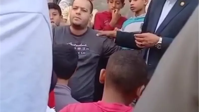   مش بنشوفك غير مرة كل 5 سنوات.. نائب بالبحيرة يتعرض لانتقادات حادة