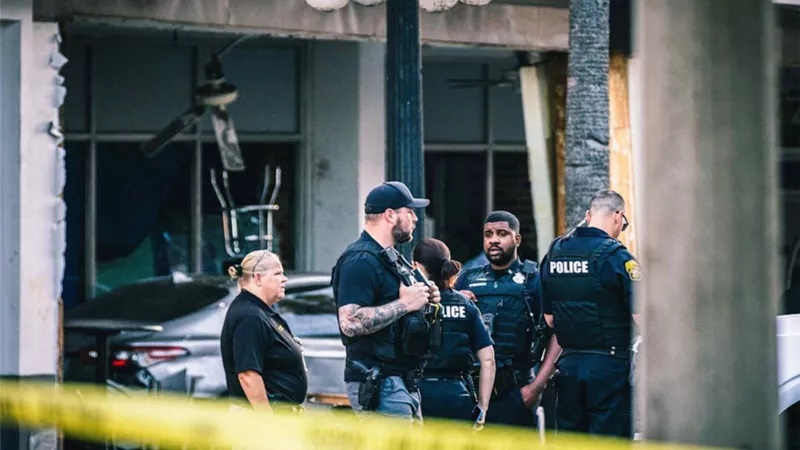 مصرع وإصابة 15 شخصا في حادث سير بفلوريدا
