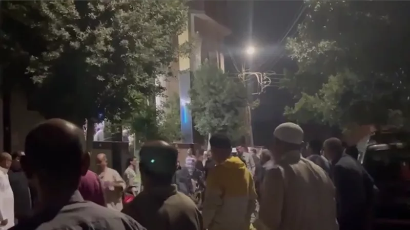 أهالي بنها يودعون الطفل يوسف في جنازة مهيبة بعد غرقه بالرياح التوفيقي| صور