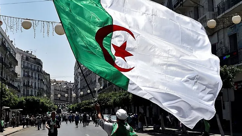 مؤامرات خبيثة تستهدف أمن الجزائر والجيش يحذر| تفاصيل 