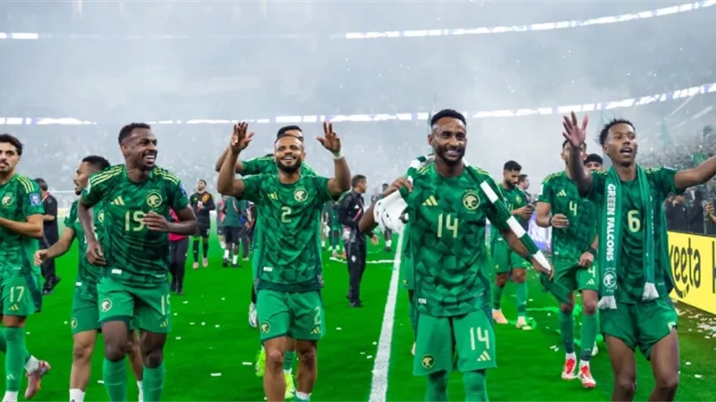 مدرب منتخب السعودية يكشف قائمة الصقور الخضر قبل مواجهة الجزائر وديا