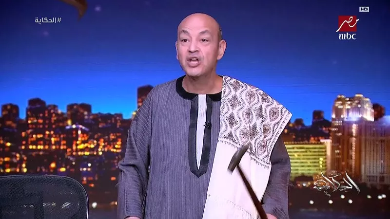 مرتديا الجلباب الصعيدي.. عمرو أديب: 