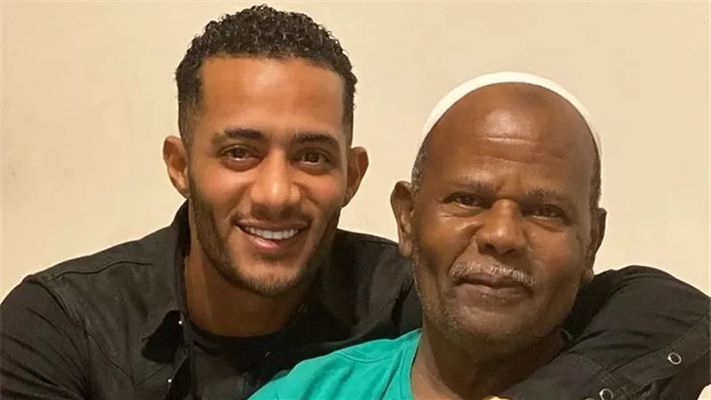 اليوم.. محمد رمضان يتلقى العزاء في والده بمسجد الشرطة 