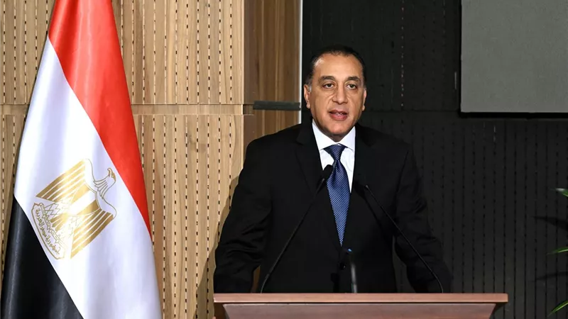 رئيس الوزراء يتابع مستجدات الموقف التنفيذي لمشروع رأس الحكمة