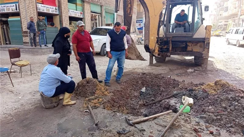 إصلاح أعطال طريق السلخانة ومشاكل الصرف الصحى بدسوق في كفر الشيخ