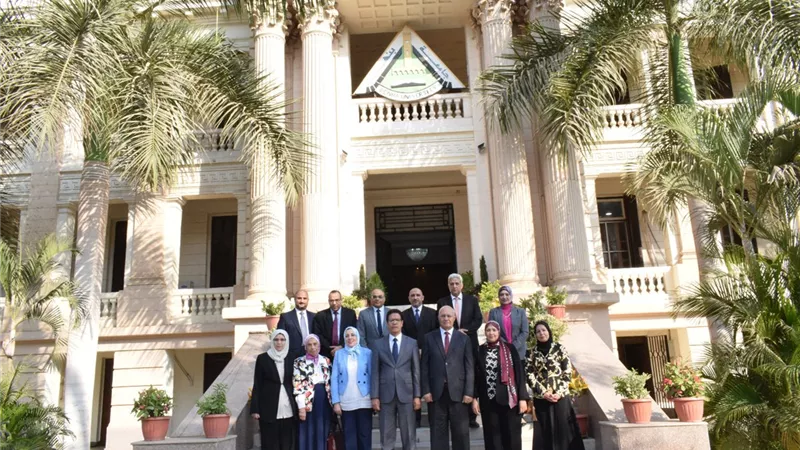 رئيس جامعة بنها يستقبل فريق الاعتماد المؤسسي والبرامجي