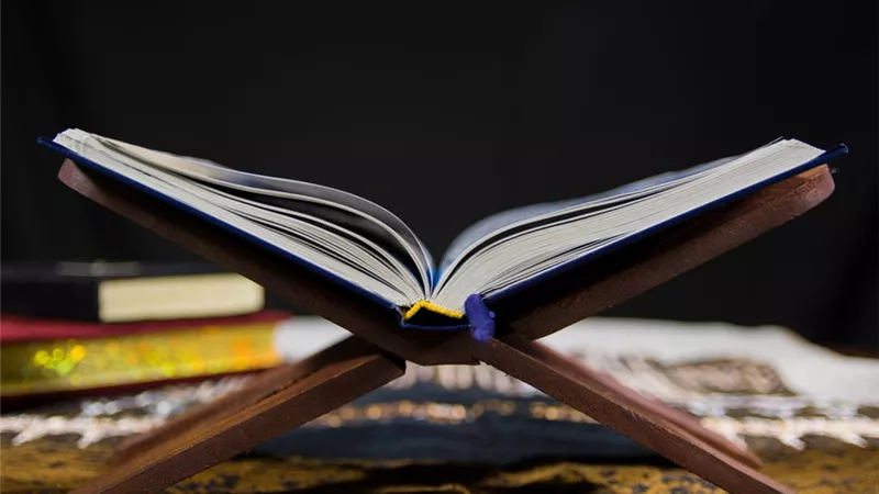 حكم ترجمة معاني القرآن الكريم بلغة الإشارة.. دار الإفتاء تجيب