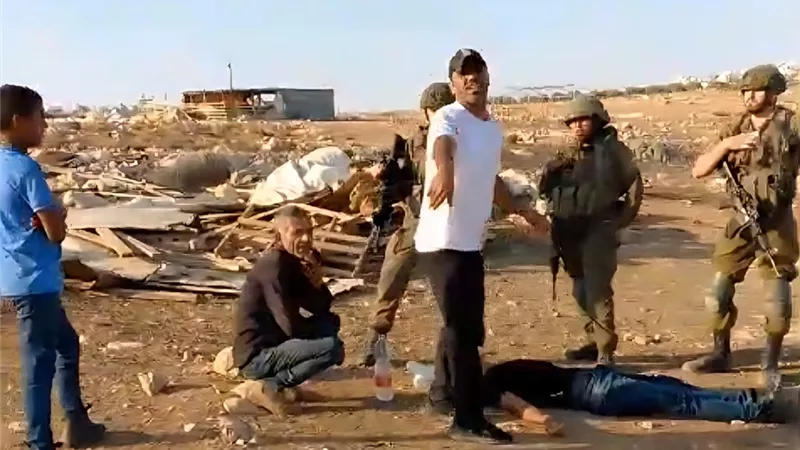 هل تنجح محاولات المستعمرين في تهجير التجمعات البدوية في القدس؟