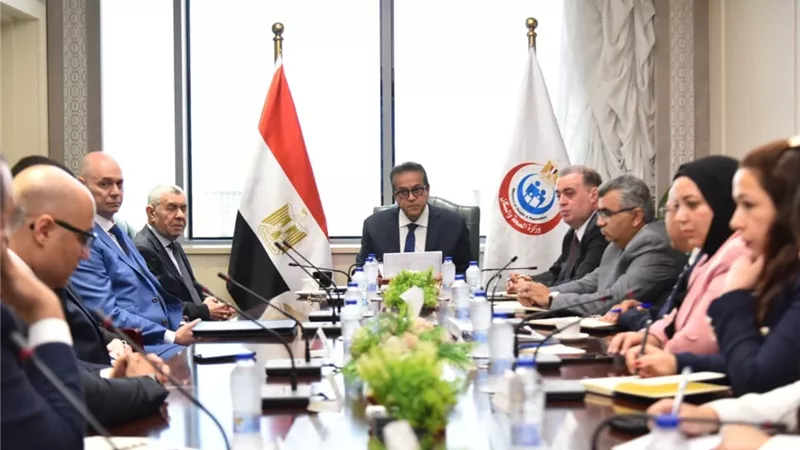 وزير الصحة: فرص للتصنيع المحلي للمستلزمات والأجهزة الطبية في مصر