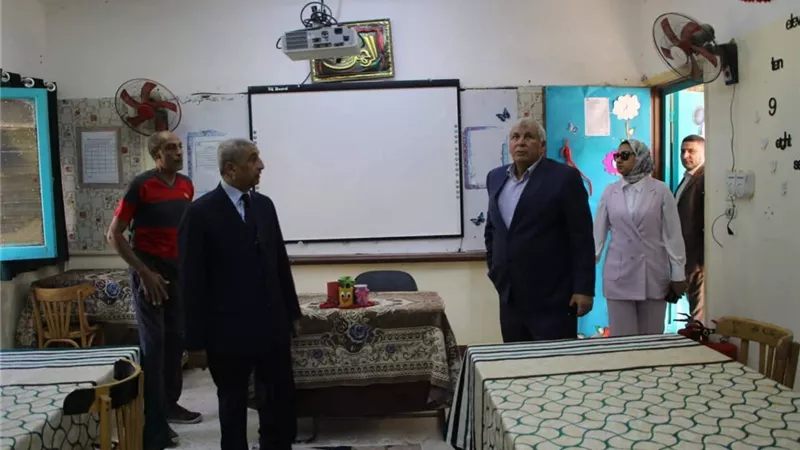 محافظ الوادي الجديد يتفقد جاهزية لجان انتخابات النواب|صور 