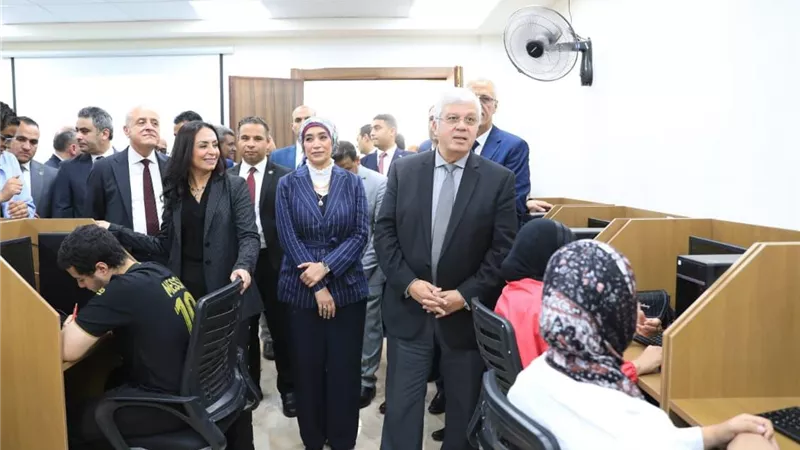 وزيرا التعليم العالي والتضامن يتفقدان جامعة الأقصر الأهلية