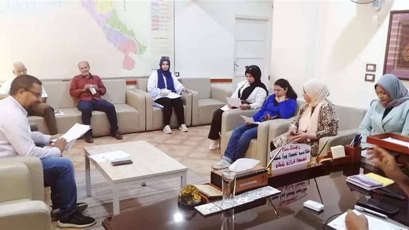 وكيل وزارة الصحة بالأقصر يعقد الاجتماع الشهري للجنة النفايات