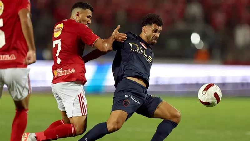 التعادل السلبي يخيم على النصف الساعة الأولى من مباراة الزمالك والأهلي 