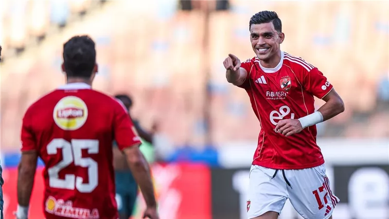 بن شرقي يتقدم للأهلي بالهدف الأول في مرمى الزمالك 