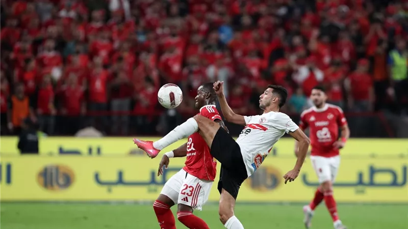 الشوط الأول.. الأهلي يتقدم على الزمالك بالسوبر المصري 