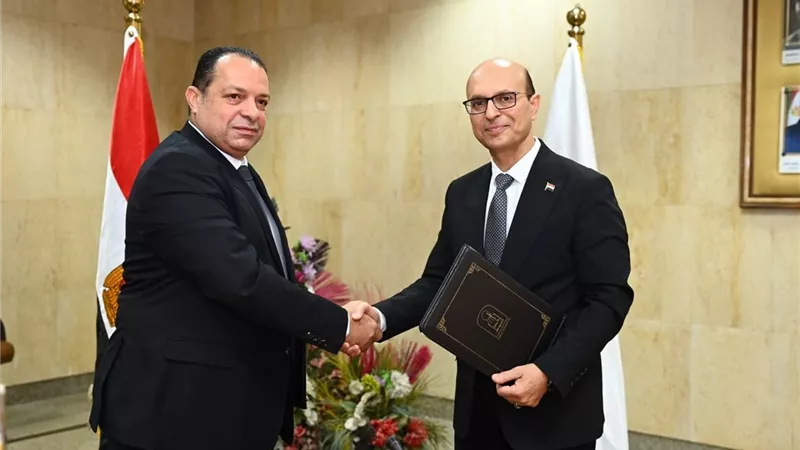جامعة أسيوط توقع بروتوكول تعاون مع المركز الوطني للدراسات