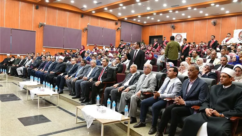 المفتي: مصر نموذج في التسامح والتعايش