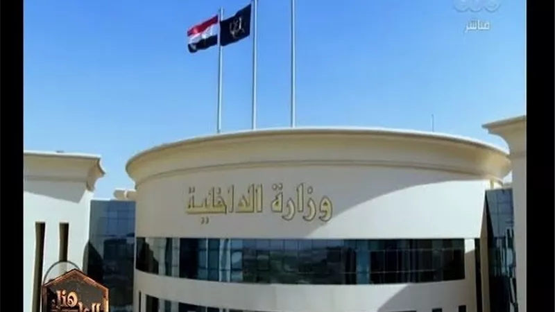 استعدادًا للانتخابات البرلمانية اليوم.. انتشار أمني مكثف لرجال الشرطة