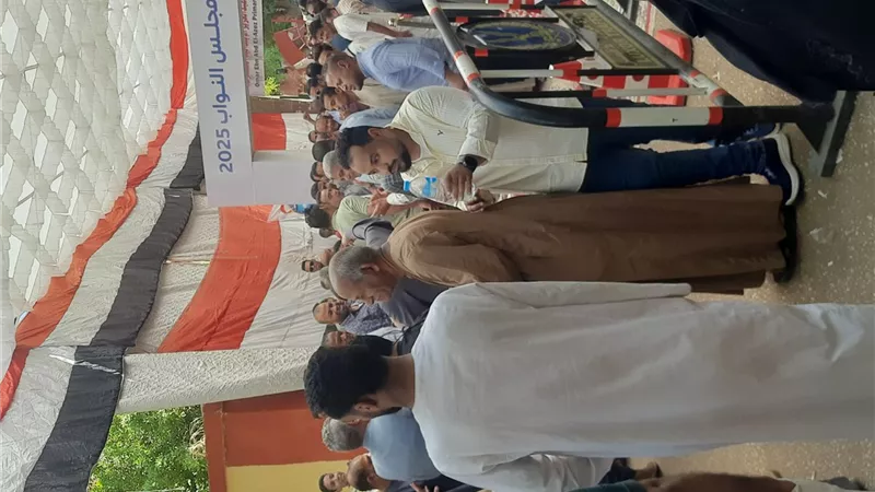 سيلفيا نادر مرشح القائمة الوطنية تدلي بصوته في لجان النجع الطويل 