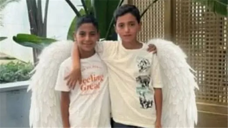 «دماء على الأسفلت».. مصرع طفلين في حادث 