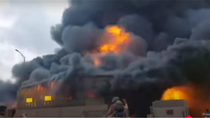 «إيجبتك» ينشر الصور الأولى لاندلاع حريق بمصنع السادات في المنوفية 