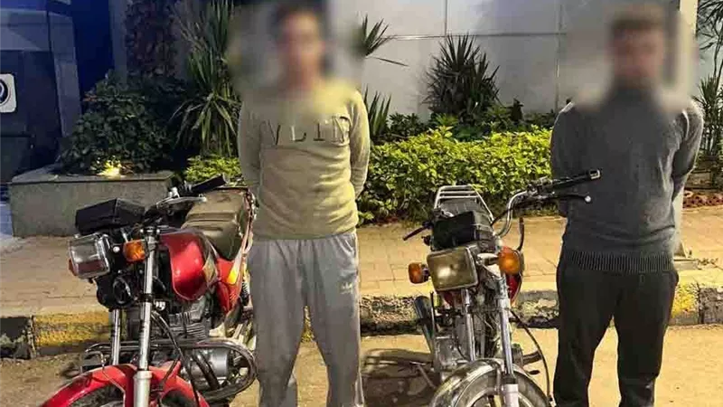 القبض على عاطلين سرقا دراجة نارية من أمام مقهي بالقليوبية 